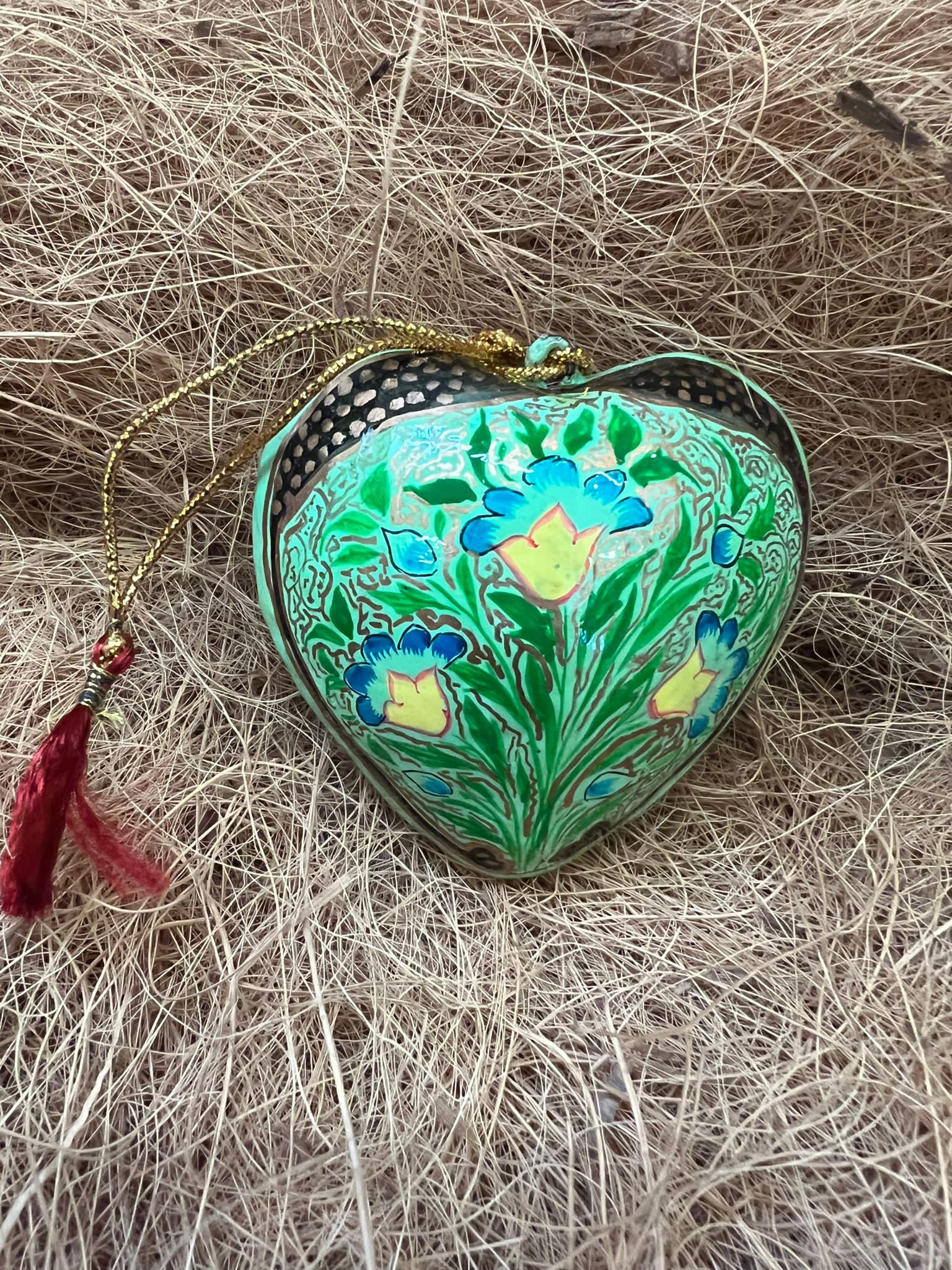 Hanging Heart – “Bagaldaar” Mint Green & Black Heart