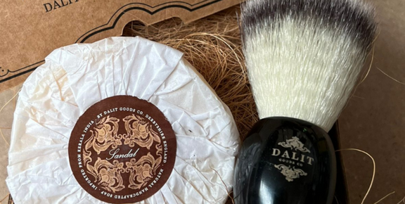 Dalit Homepage small Shaving Set Image