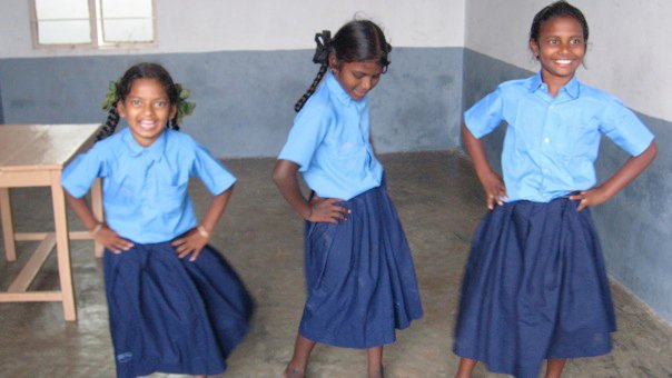 girls dancing