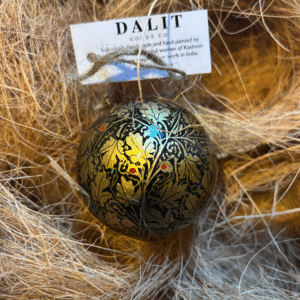 black and gold leaf 2 Bauble